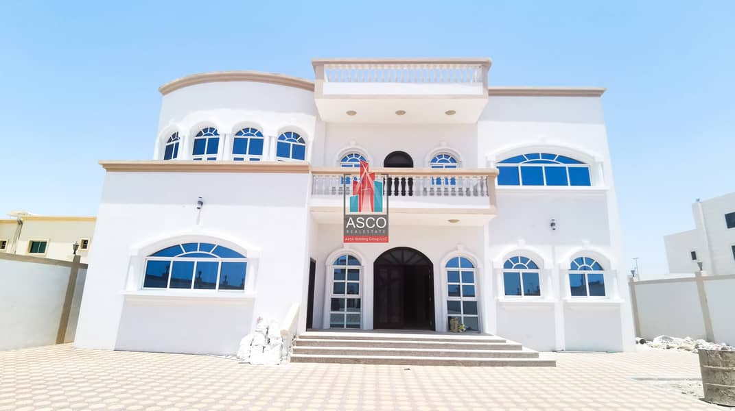 Exclusive | villa 6 Bedrooms | Maid room