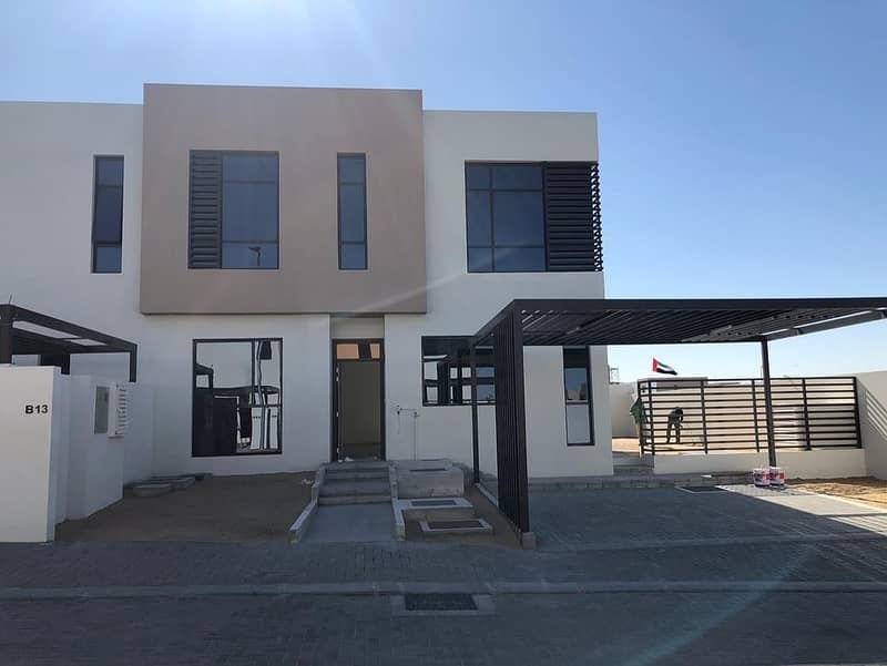 Ready To Move Luxury Villa 3 Bd (Corner) No Service Charge For Life Amazing Location Ready To Move Luxury Villa 3 Bd (Corner) No Service Charge For Life Amazing Location
