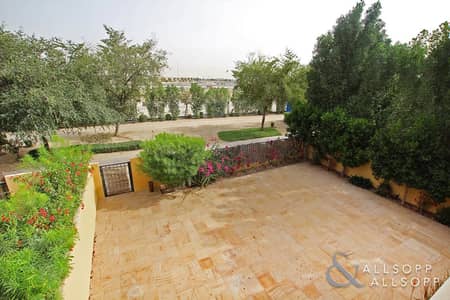 Two Bed | Study | Close to Pool and Park Two Bed | Study | Close to Pool and Park