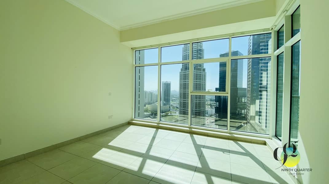 Best DEAL! Massive Living Space Best DEAL! Massive Living Space