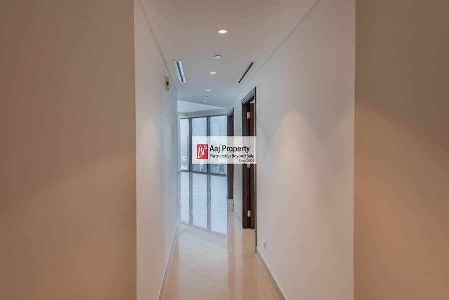47 Downtown No 1.2BR Unit.  Fall in love with this sensational contemporary apartment