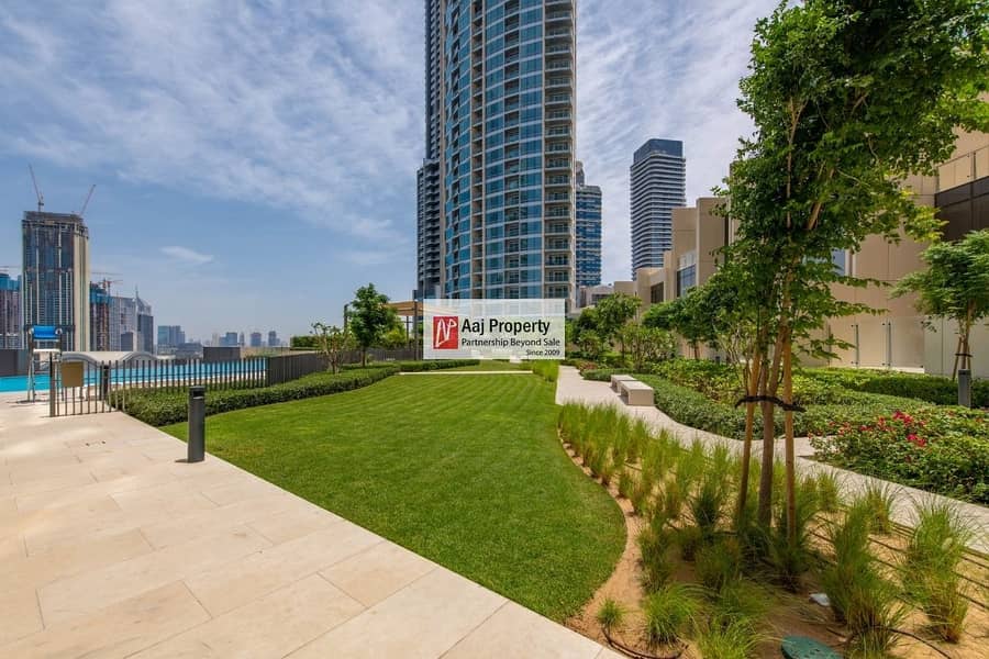 53 Downtown No 1.2BR Unit.  Fall in love with this sensational contemporary apartment