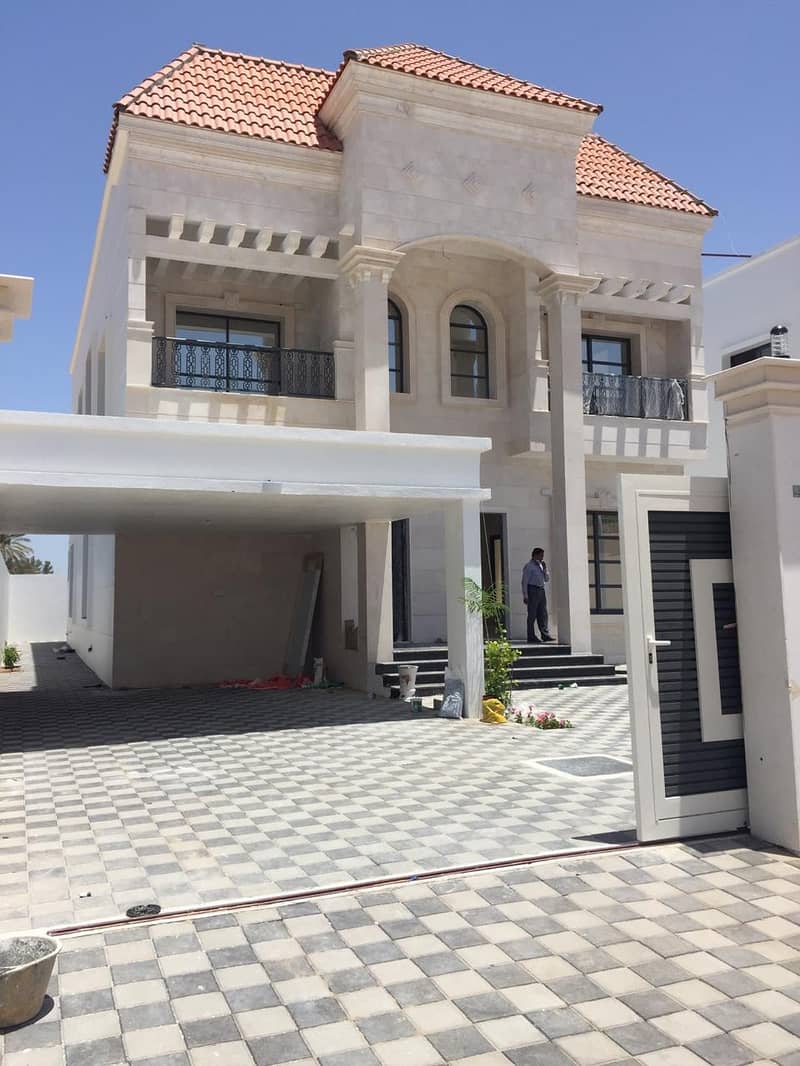 Distinctive villa with a personal design - Freehold villa in a privileged location in Al Rawda 2, close to a 5,000 square foot Jar Street