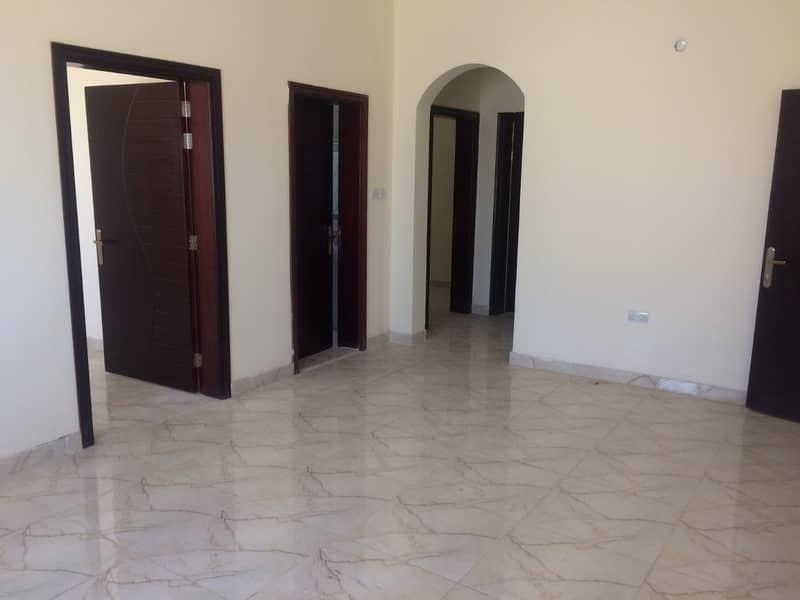 Квартира в Аль Шамха, 2 cпальни, 50000 AED - 4587381