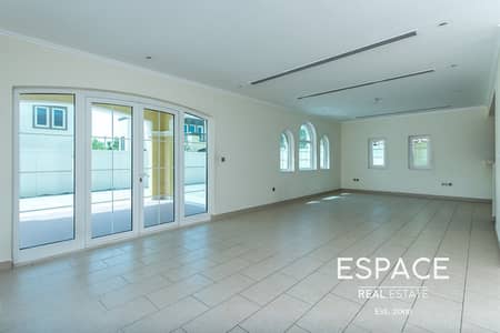 Well Maintained | 3 Bedroom Large | Heritage Style Well Maintained | 3 Bedroom Large | Heritage Style