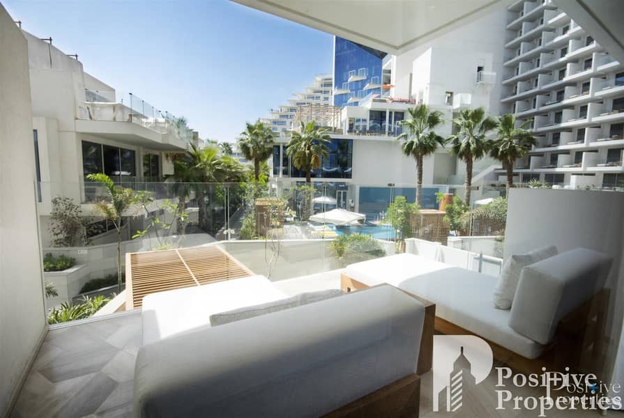 View Today| Pool View | Superb Apartment