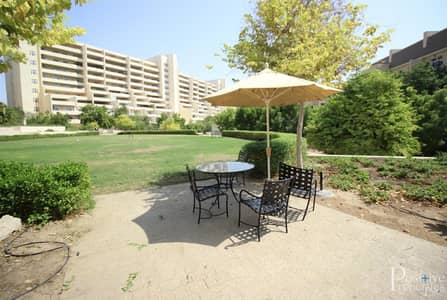 Pool View| Huge terrace| Well maintained Pool View| Huge terrace| Well maintained