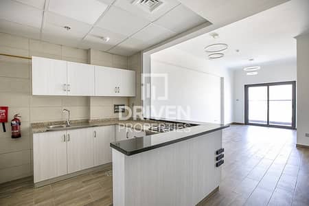 Spacious 1 Bed Apt with Equipped Kitchen Spacious 1 Bed Apt with Equipped Kitchen