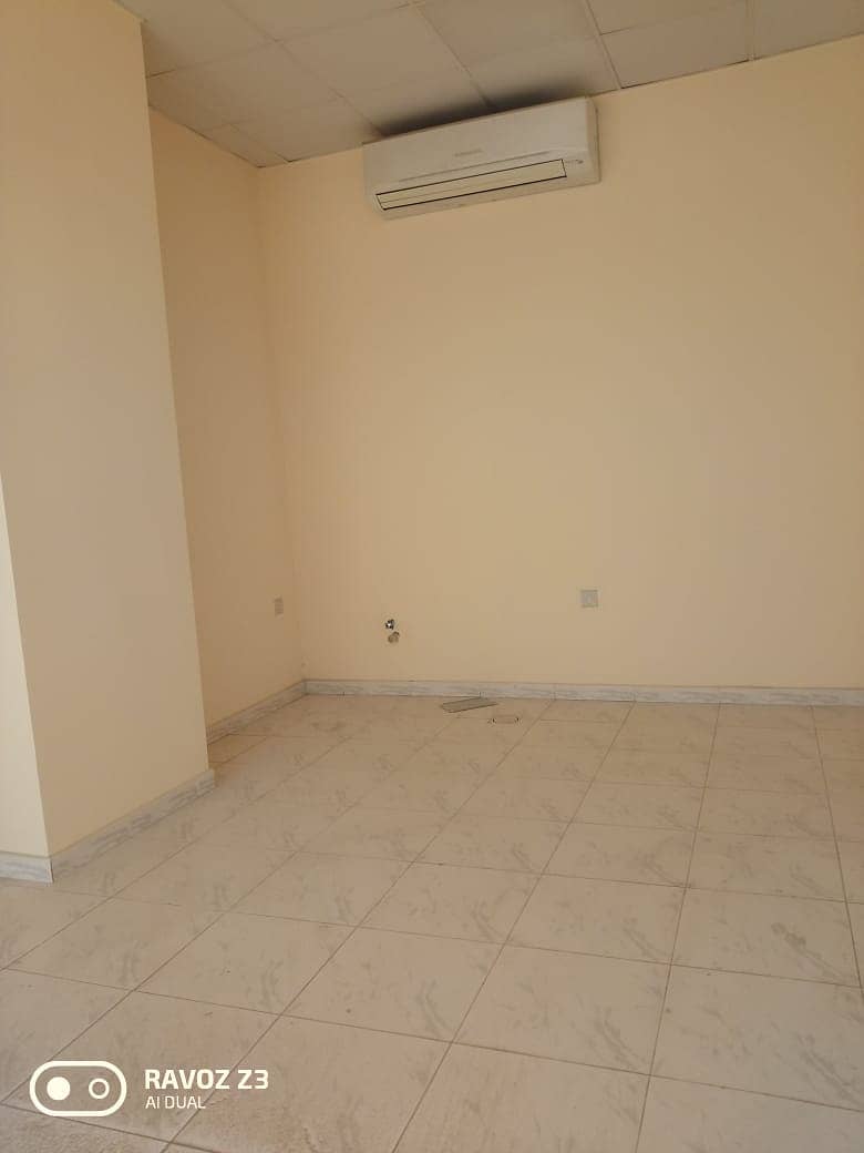 AVAILALE NOW RETAIL SHOP IN MUWAILEH SHARJAH FOR RENT 10000. . /.