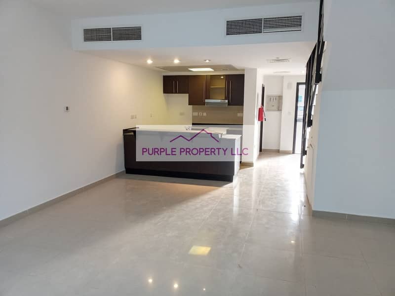 Well Maintained Single Row Villa With Private Garden Well Maintained Single Row Villa With Private Garden