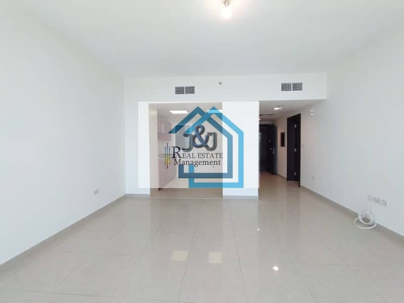 Amazing 1 Bedroom with 2 bathroom Facilities and Basement Parking Amazing 1 Bedroom with 2 bathroom Facilities and Basement Parking