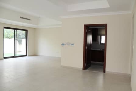 Well maintained lovely family villa available now Well maintained lovely family villa available now