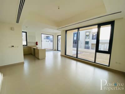 Bright & Spacious | Good Price | Best location | Corner Bright & Spacious | Good Price | Best location | Corner