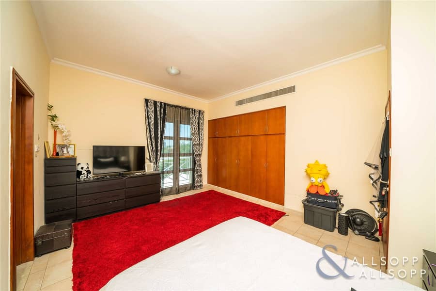 7 Super Size | Open Living | Upgraded | 2Bed