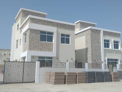 amazing huge studio - second tenant close to central mall al safeer market in khalifa city a amazing huge studio - second tenant close to central mall al safeer market in khalifa city a