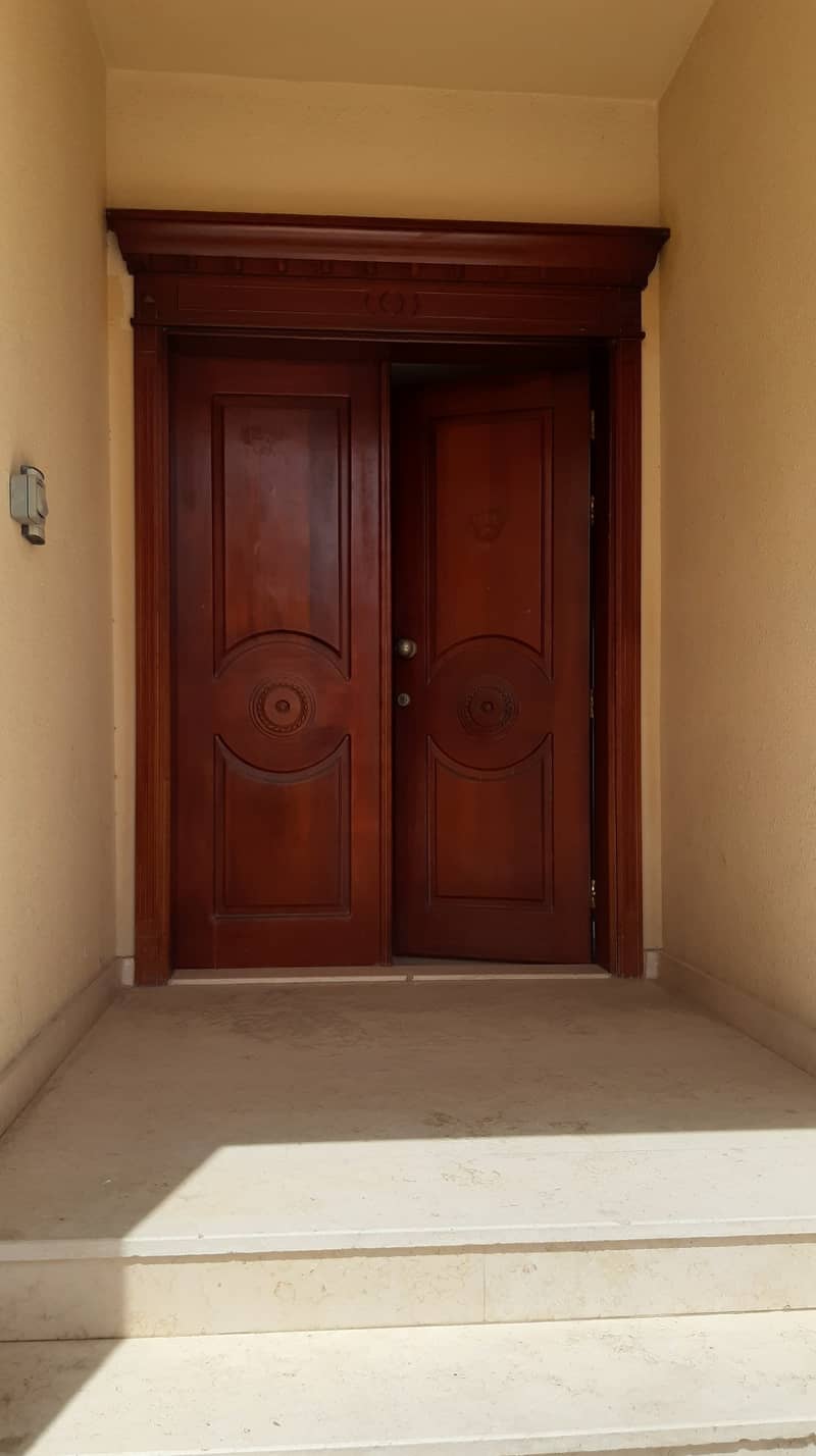 6 BEDROOMS VILLA FOR STAFF JUST 125K FOR RENT AVAILABLE AT MBZ CITY