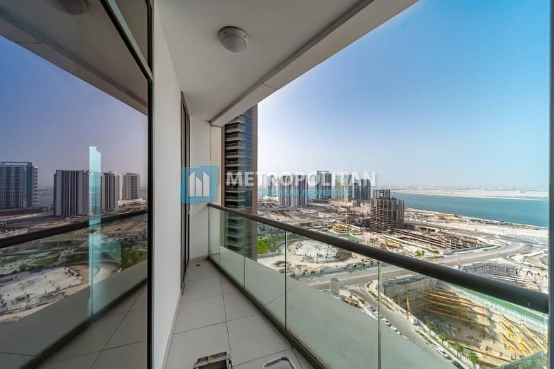 Stunning 2BR Aprt. with Balcony and Beautiful View
