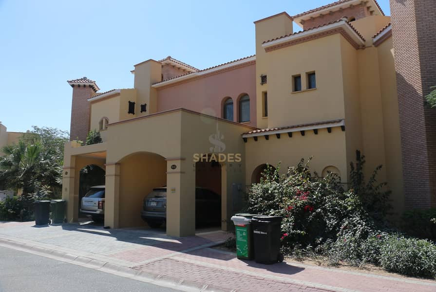2 bedroom townhouse in showroom Mirdif 2 bedroom townhouse in showroom Mirdif