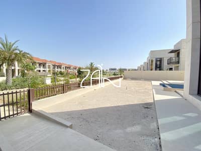 Vacant 6 BR Garden View Close to Beach with Pool Vacant 6 BR Garden View Close to Beach with Pool