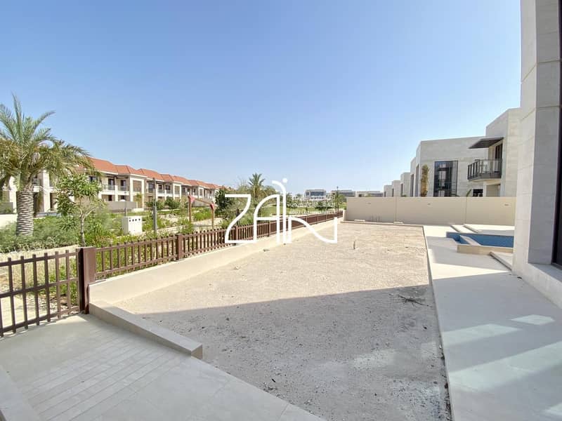 Vacant 6 BR Garden View Close to Beach with Pool Vacant 6 BR Garden View Close to Beach with Pool