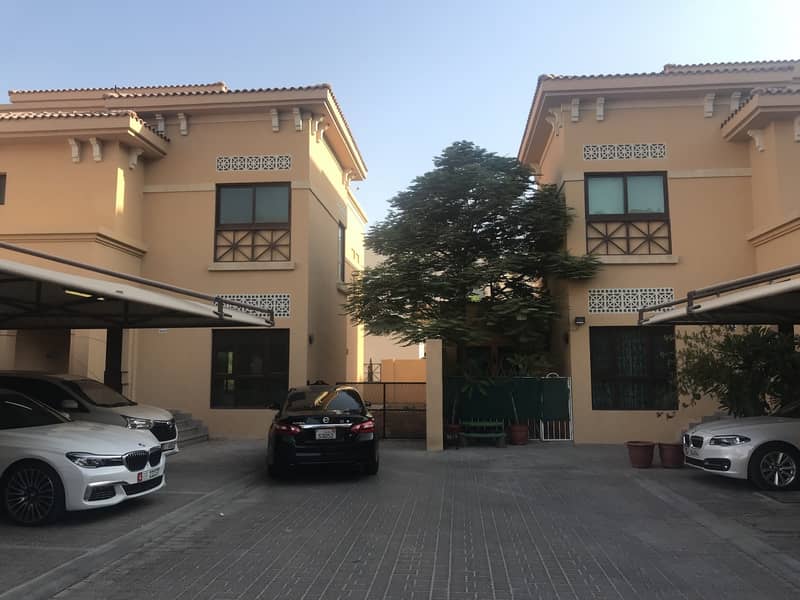 Modern 5 BR Small Compound Villa - Mushrif