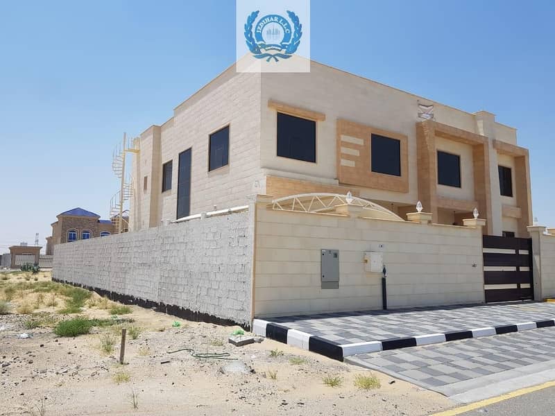 Beautiful Brand New Semi Attached 5 Bedrooms Vila in Hoshi Beautiful Brand New Semi Attached 5 Bedrooms Vila in Hoshi