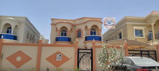 Villa with pool and large area, excellent location Villa with pool and large area, excellent location