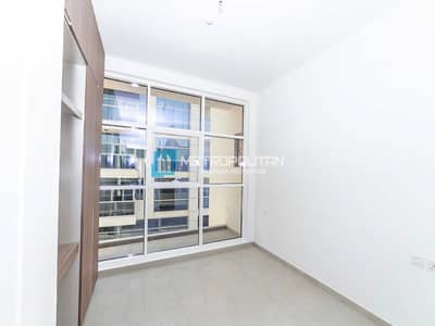 Modern/4 Bedroom ensuite/With Elevator/1 cheque Modern/4 Bedroom ensuite/With Elevator/1 cheque