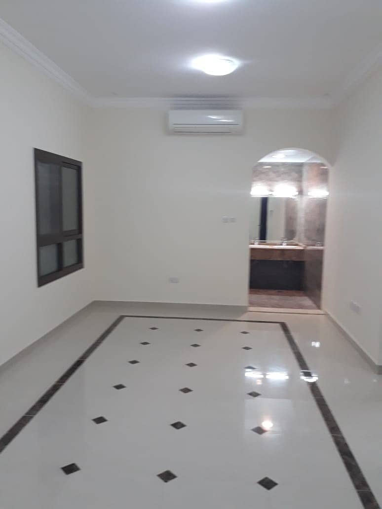 Super Deluxe 9 Bedrooms Hall Eith with 3 kitchen at Al Shamkha