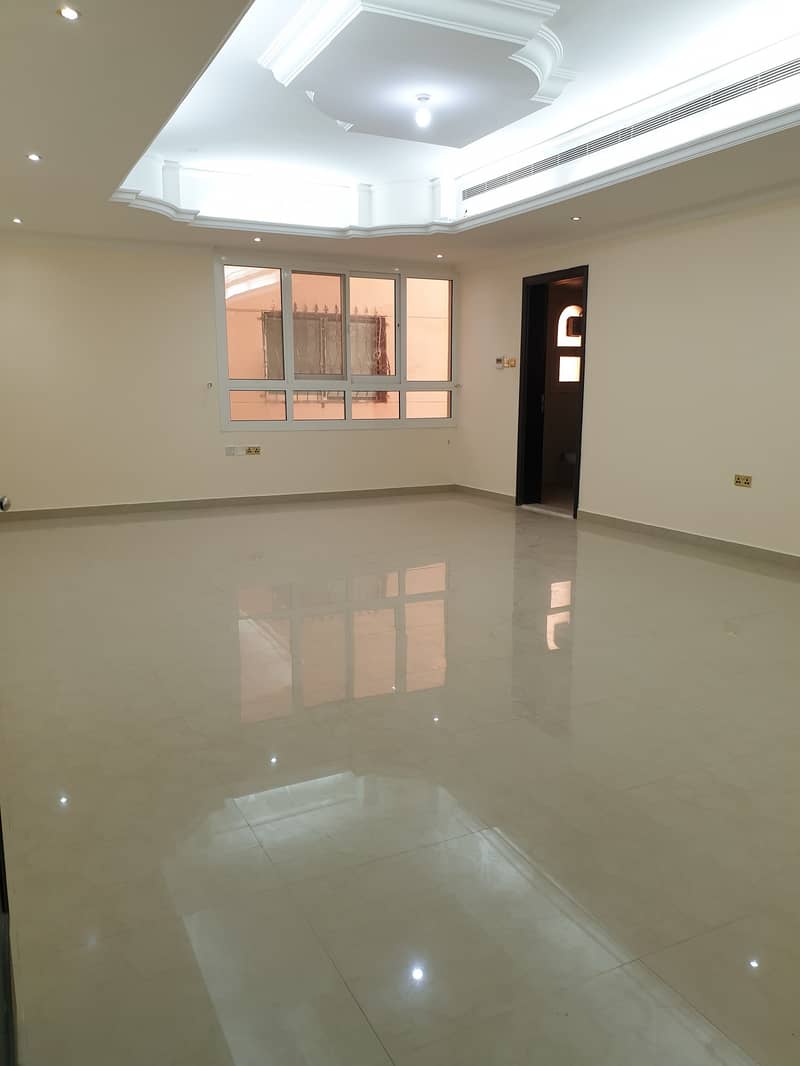 FABULOUS 3BHK ON GROUND FLOOR