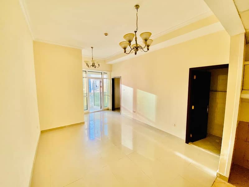 HUGE 900 SQFT - 1 BED AMAZING VIEW JLT HUGE 900 SQFT - 1 BED AMAZING VIEW JLT