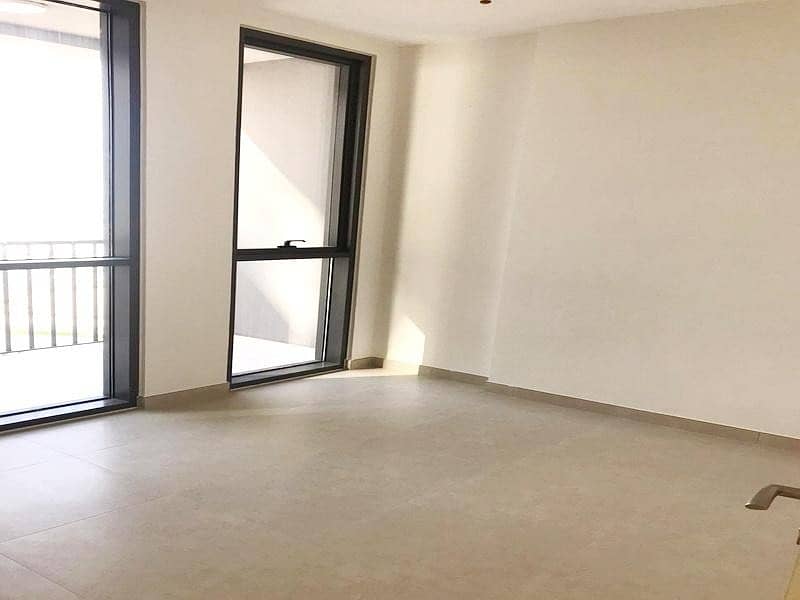 1 Bedroom with Balcony | Closed Kitchen