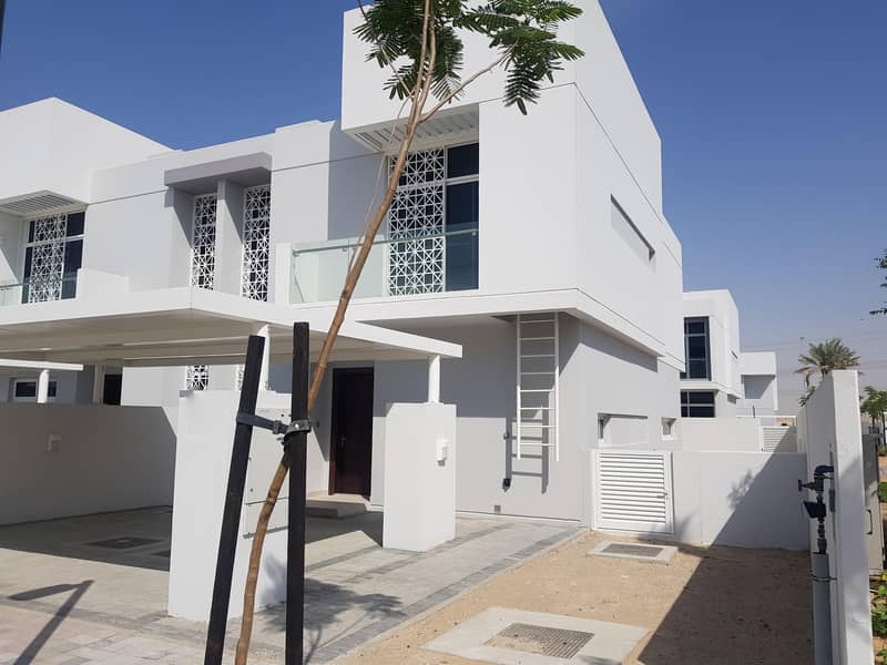 3 Bed Semi Detach | Close to Children's Park and Pool 3 Bed Semi Detach | Close to Children's Park and Pool