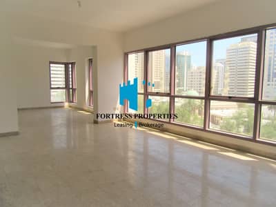 Extreme FAMILY SHARING/STAFF ACCOMMODATION | 4BHK + Maids Room Extreme FAMILY SHARING/STAFF ACCOMMODATION | 4BHK + Maids Room