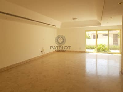 Bright single storey 3BR villa with shared pool Bright single storey 3BR villa with shared pool