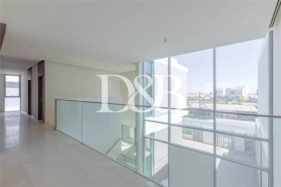 Stunning Investment | Resale Huge Villa Stunning Investment | Resale Huge Villa