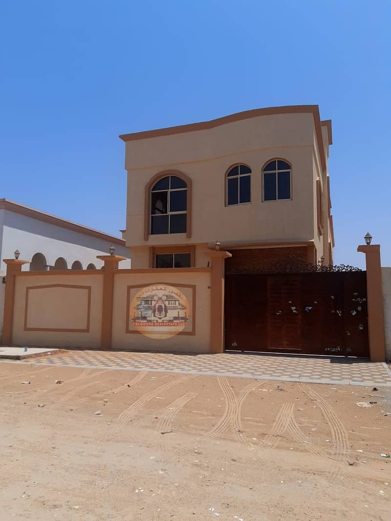 Villa for sale in Ajman, Al Mowaihat, excellent location, with attractive price, with the possibility of bank financing