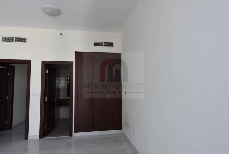 Amazing 1 BHK with huge Balcony/ Sunny Flat