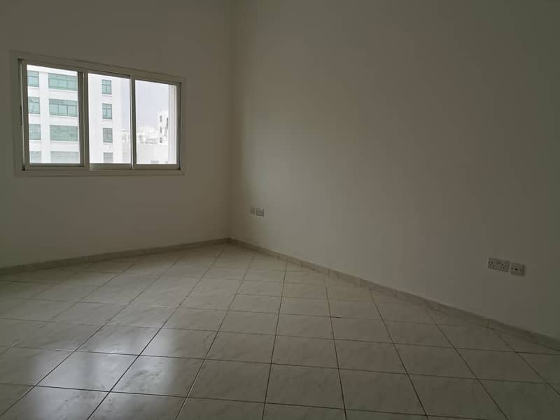 Marvelous 2 Bedrooms Apartment with balcony in Mussafah Shabiya