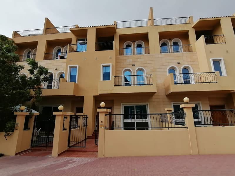 4BR | Maids | Terrace | 2 Parking | Middle unit 4BR | Maids | Terrace | 2 Parking | Middle unit