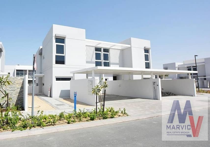 Brand New 2 Beds Townhouse for SALE in Mudon