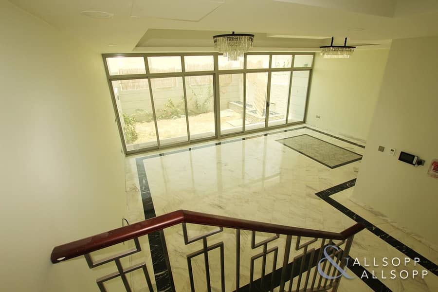 4 Bedrooms | Corner Plot | Available Now