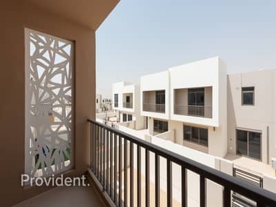 Exclusive|Quality Finished with Maid's Room|Vacant Exclusive|Quality Finished with Maid's Room|Vacant