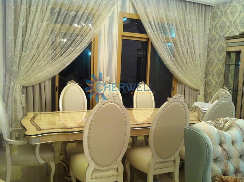 Luxurious Decorated And Well Maintained Town House