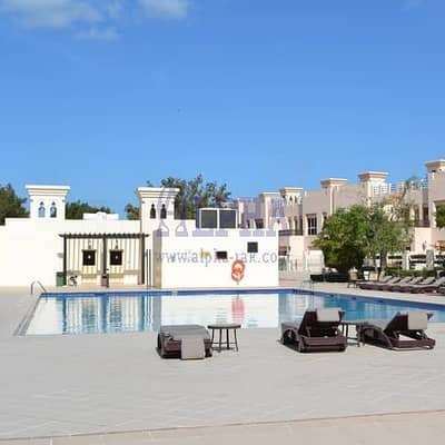 3 Bedroom plus Maid room Townhouse Overlooking the pool. 3 Bedroom plus Maid room Townhouse Overlooking the pool.