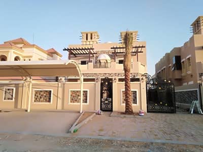 فيلا للبيع بتصميم معمارى كلاسيكى وتشطيب سوبر ديلوكس فيلا للبيع بتصميم معمارى كلاسيكى وتشطيب سوبر ديلوكس