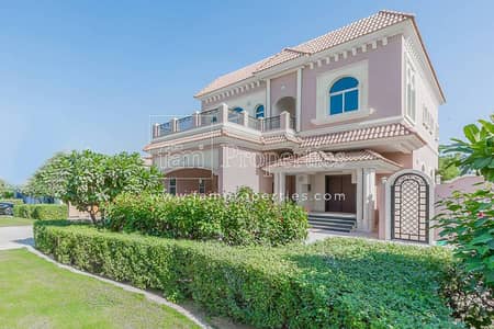 Generous with Space 5BR Custom Brand New Generous with Space 5BR Custom Brand New