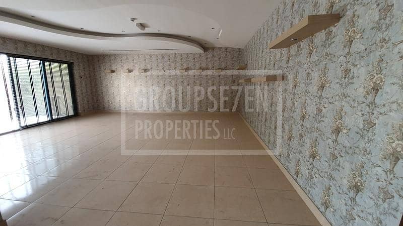 7 Commercial Villa 4 Beds for Rent in Jumeirah 3
