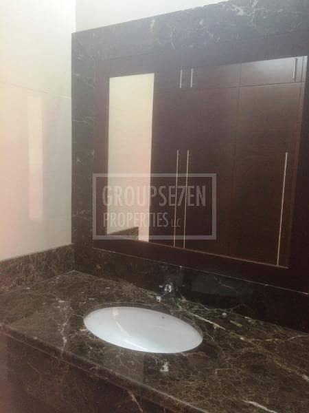 11 3 Beds Townhouse for Rent in Al Manara
