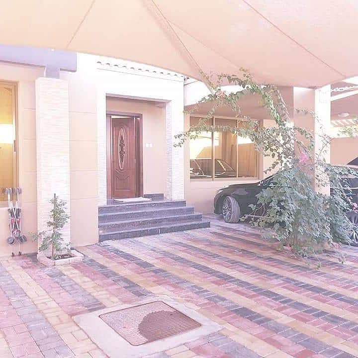 Villa for sale with electricity and water close to the neighbor street area \ 5000 feet